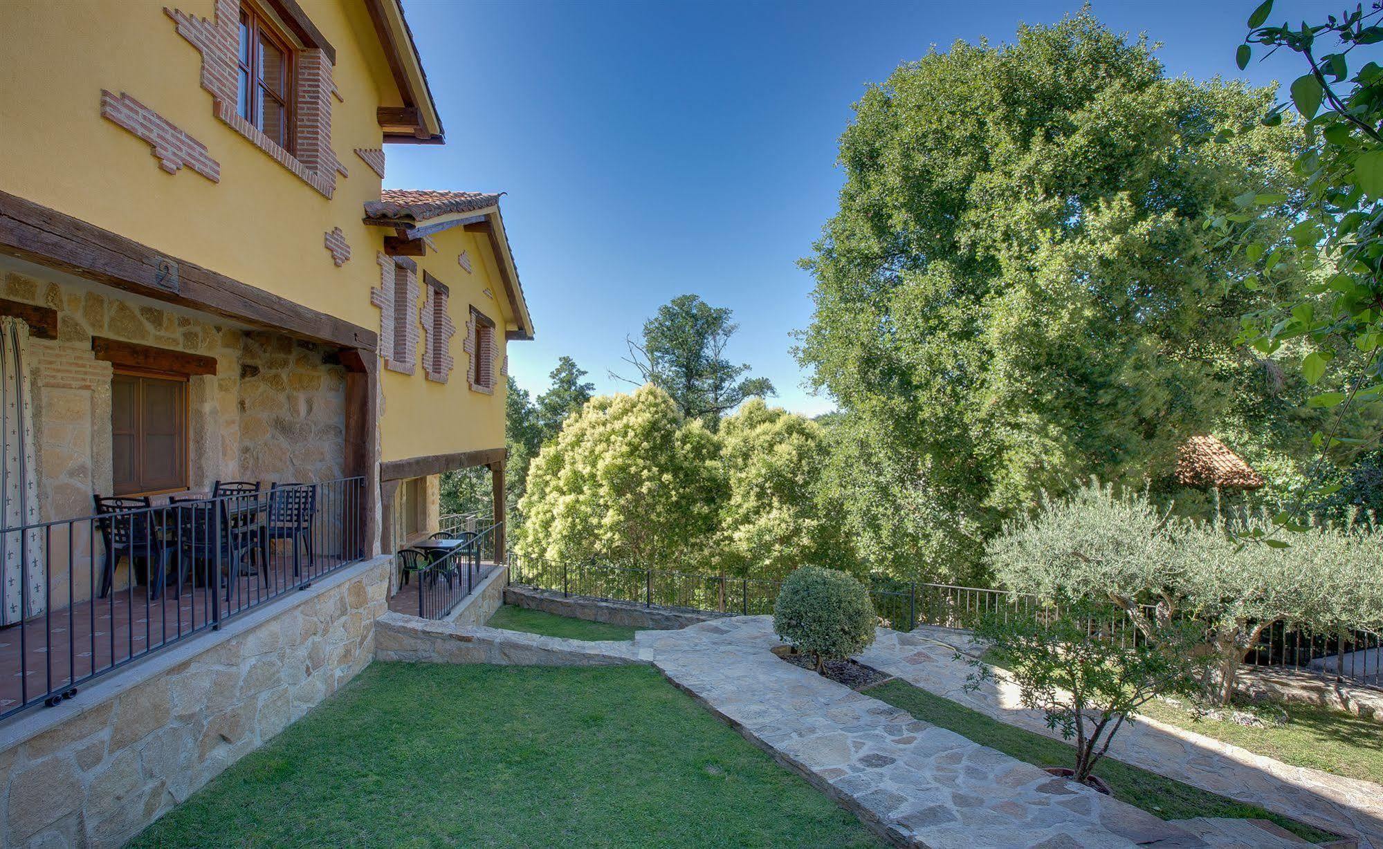 Casas Rurales Acebuche, Descubre el Otoño Mágico en el Valle de Ambroz Casas del Monte Exterior foto