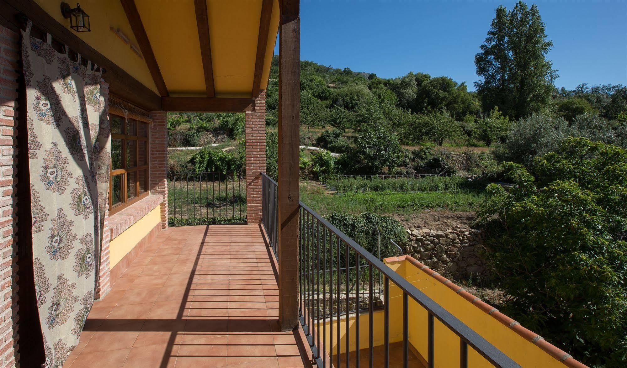 Casas Rurales Acebuche, Descubre el Otoño Mágico en el Valle de Ambroz Casas del Monte Exterior foto